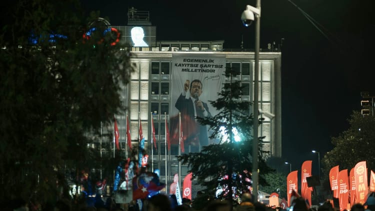 The case closing itself